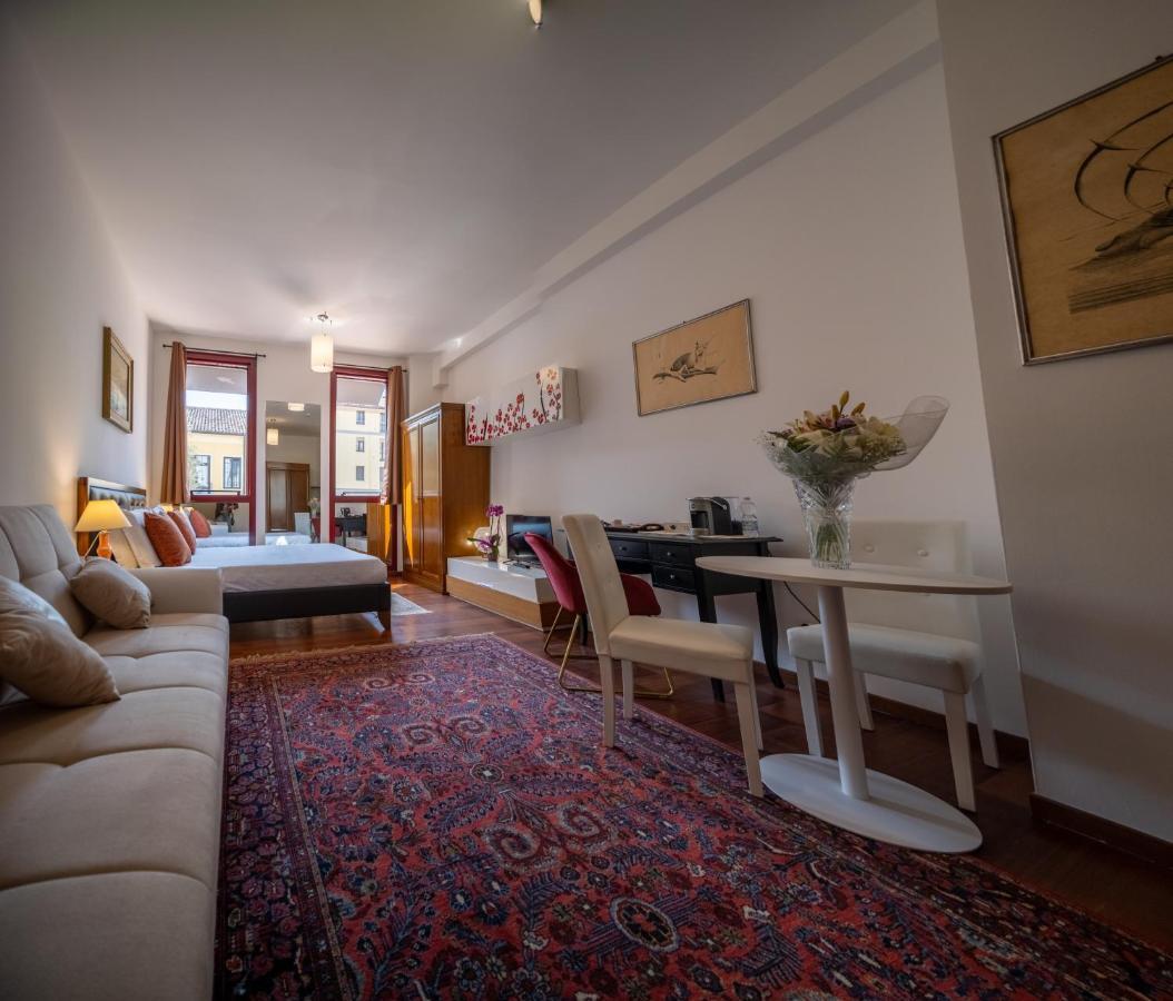 Ego' Residence Ferrara Buitenkant foto