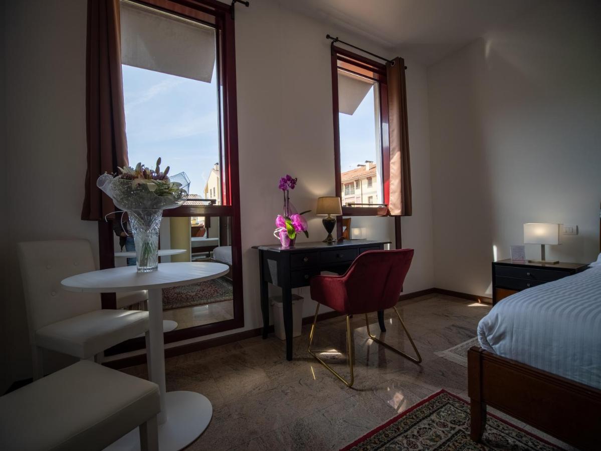 Ego' Residence Ferrara Buitenkant foto
