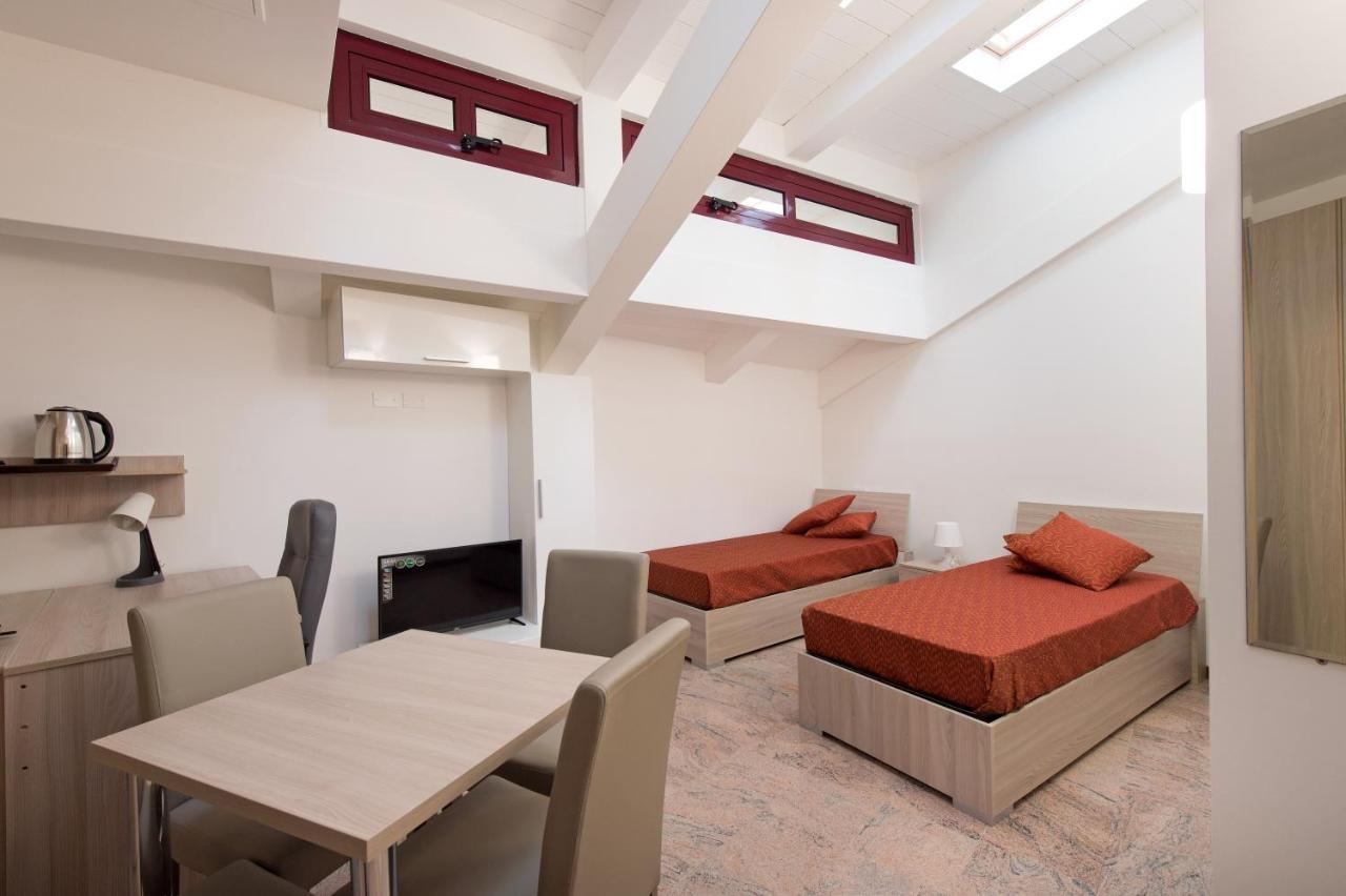 Ego' Residence Ferrara Buitenkant foto