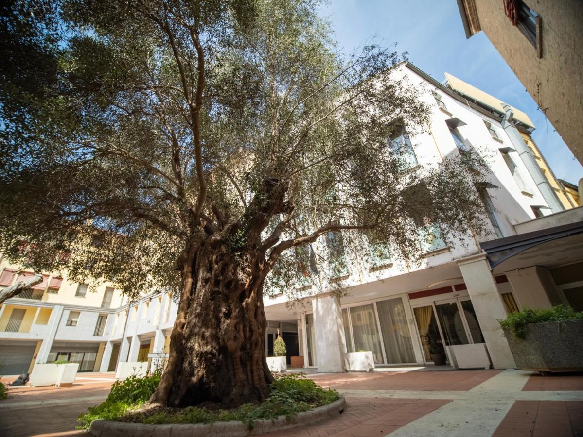 Ego' Residence Ferrara Buitenkant foto