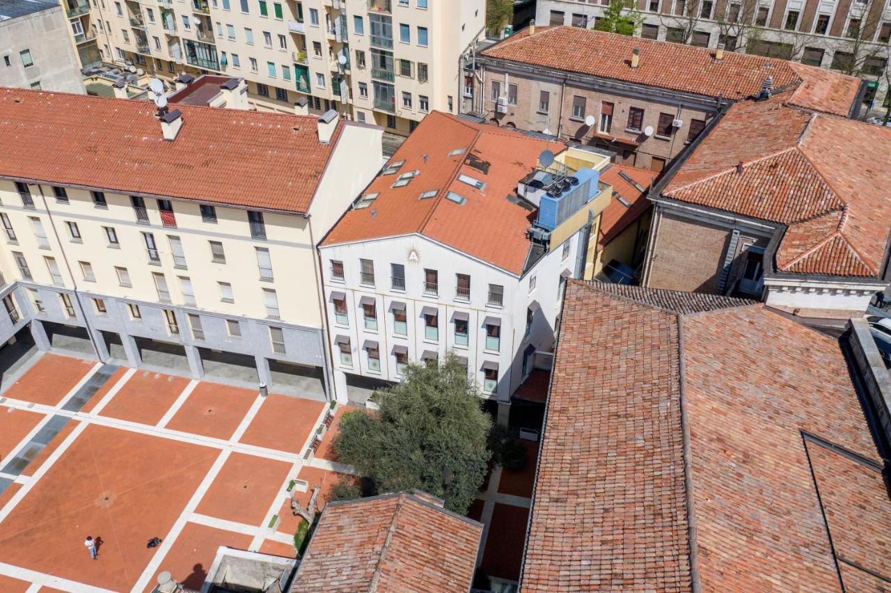 Ego' Residence Ferrara Buitenkant foto