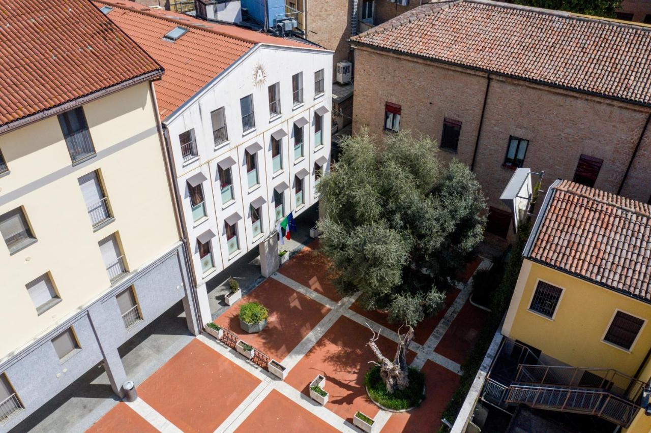 Ego' Residence Ferrara Buitenkant foto