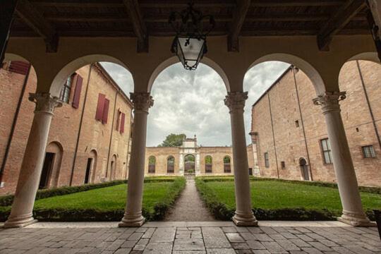 Ego' Residence Ferrara Buitenkant foto