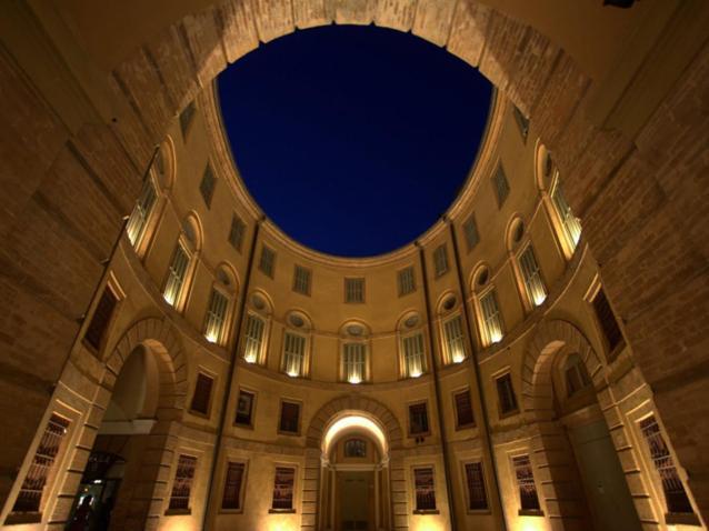 Ego' Residence Ferrara Buitenkant foto